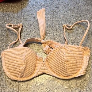 Like New! Women’s VIX Pale Pink Size Med Bikini Top MSRP $125